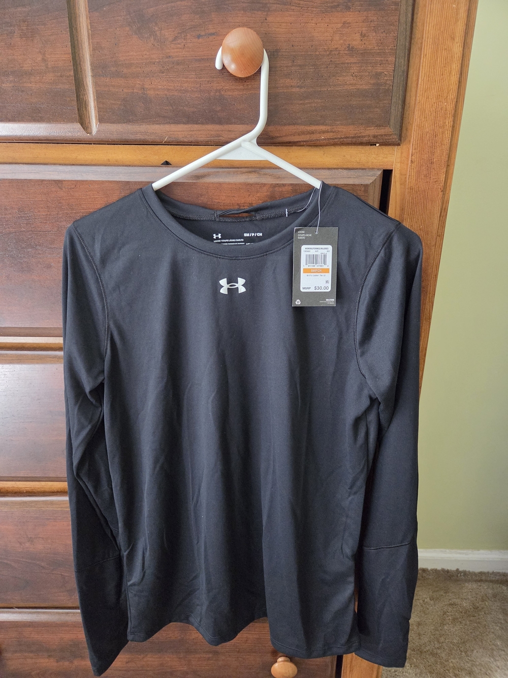 Under Armour Women’s Black Long Sleeve Performance Shirt